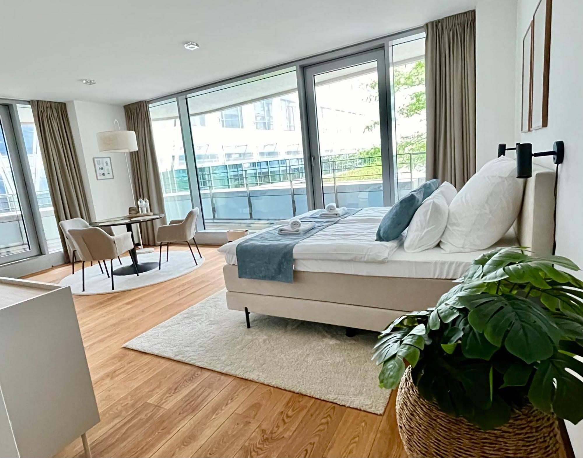 Come2Stay Hafencity - Marco Polo Tower Hamburg-Harburg Buitenkant foto